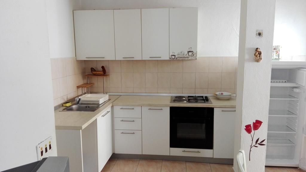 Apartman Lucija Seline Exterior photo